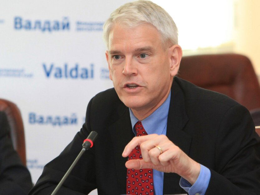 Пайфер: отказ США от посредничества в войне ничего не будет стоить Украине