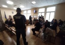 У Дніпрі Тищенко просив суд заборонити присутність одного з каналів на засіданні