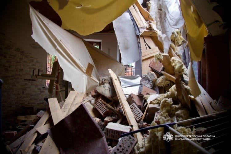 Дніпро атакували понад 20 російських БпЛА, є поранена