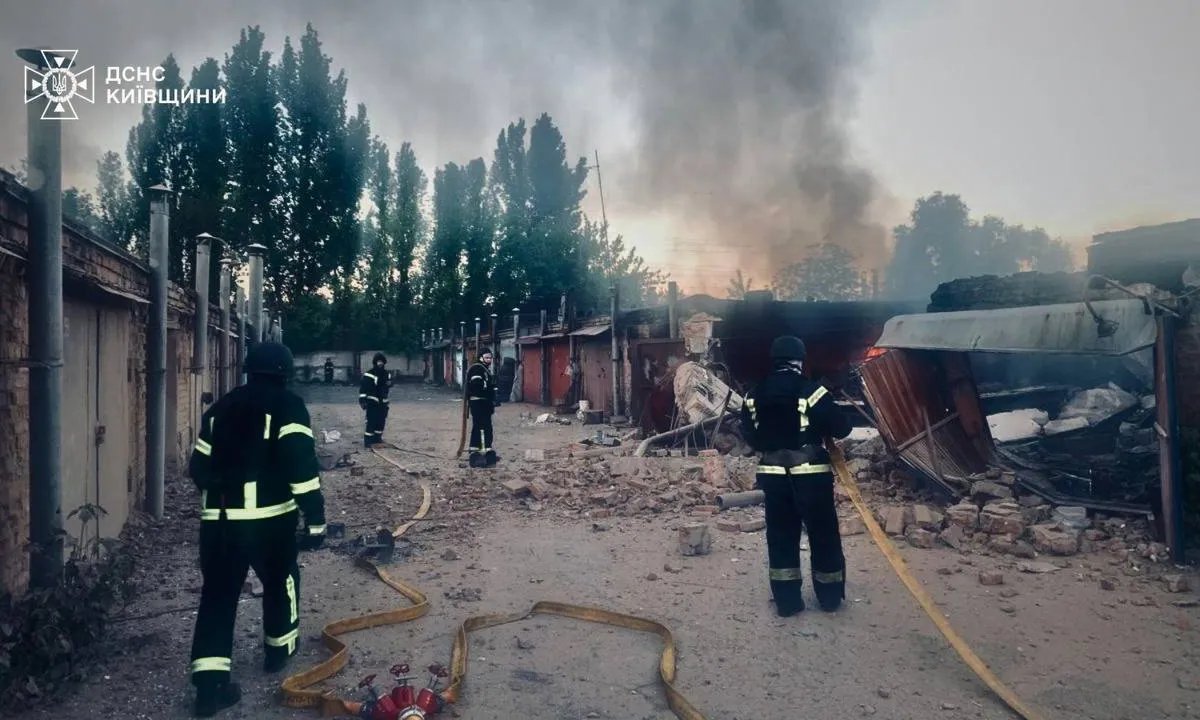 В Киевской области в результате атаки пострадал водитель бензовоза