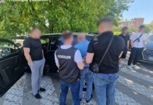 Взимал деньги с родственников военнослужащих за «демобилизацию»: мошенника разоблачили в Черновцах