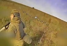 Бегали кругами — не помогло: дронщики НГУ охотились за оккупантами в поле. ВИДЕО