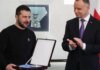 Орден на кону: Польша готова забрать высшую награду Польши у Зеленского