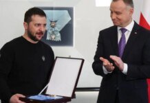 Орден на кону: Польша готова забрать высшую награду Польши у Зеленского