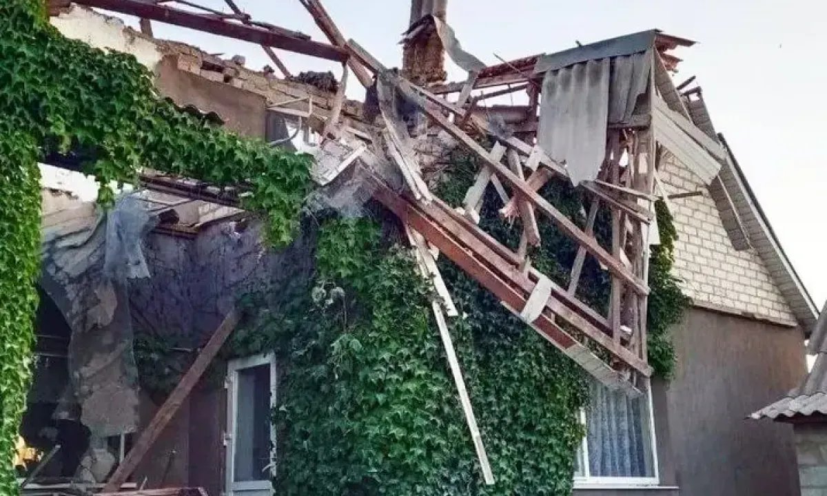 Двое погибших и трое раненых: Россия нанесла почти тысячу ударов по Запорожской области