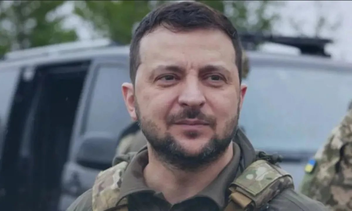 Новые контракты, деньги за штурм и отпуск на гражданке: реформа ВСУ от Зеленского