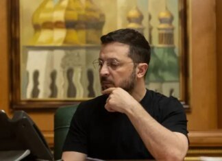 Русский уже не подлежит защите: Зеленский подписал закон о языке