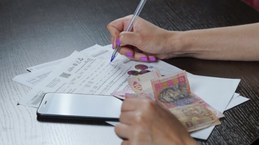 Платежки за отопление, которого не было: Устенко объяснил, кто должен платить