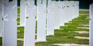 После ливня на Национальном военном мемориальном кладбище появились провалы: в администрации объяснили причины. ВИДЕО