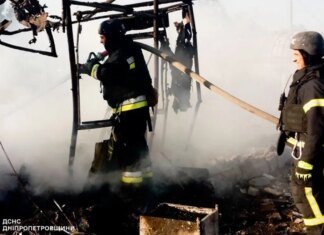 Днепропетровская область под ударом: повреждены дома, предприятия и АЗС. ФОТО