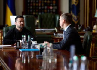 Зеленский с Корецким решили перетряхнуть Кабмин: грядет переформатирование или ликвидация