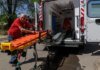 В Запорожье в результате атаки погиб мужчина, из-под завалов спасли 22-летнего парня