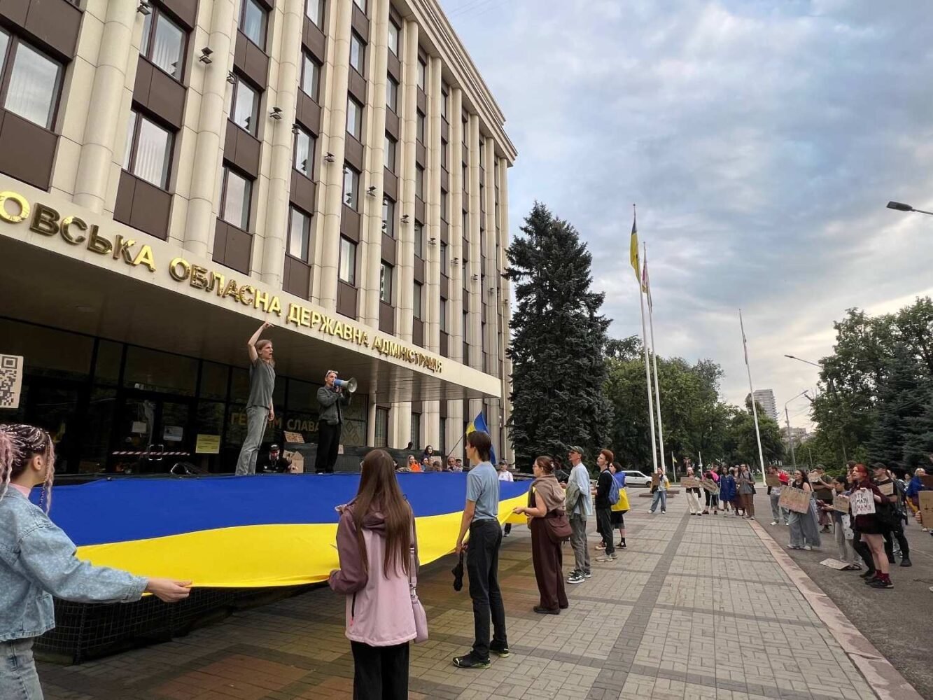 «Максимально обурює недотримання жодних регламентів!»: що відбувалось на десятому протесті у Дніпрі