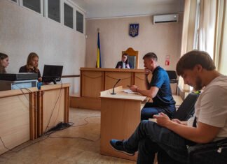Заяви про тиск та порушення: у Дніпрі пройшло чергове засідання суду у справі Миколи Тищенко