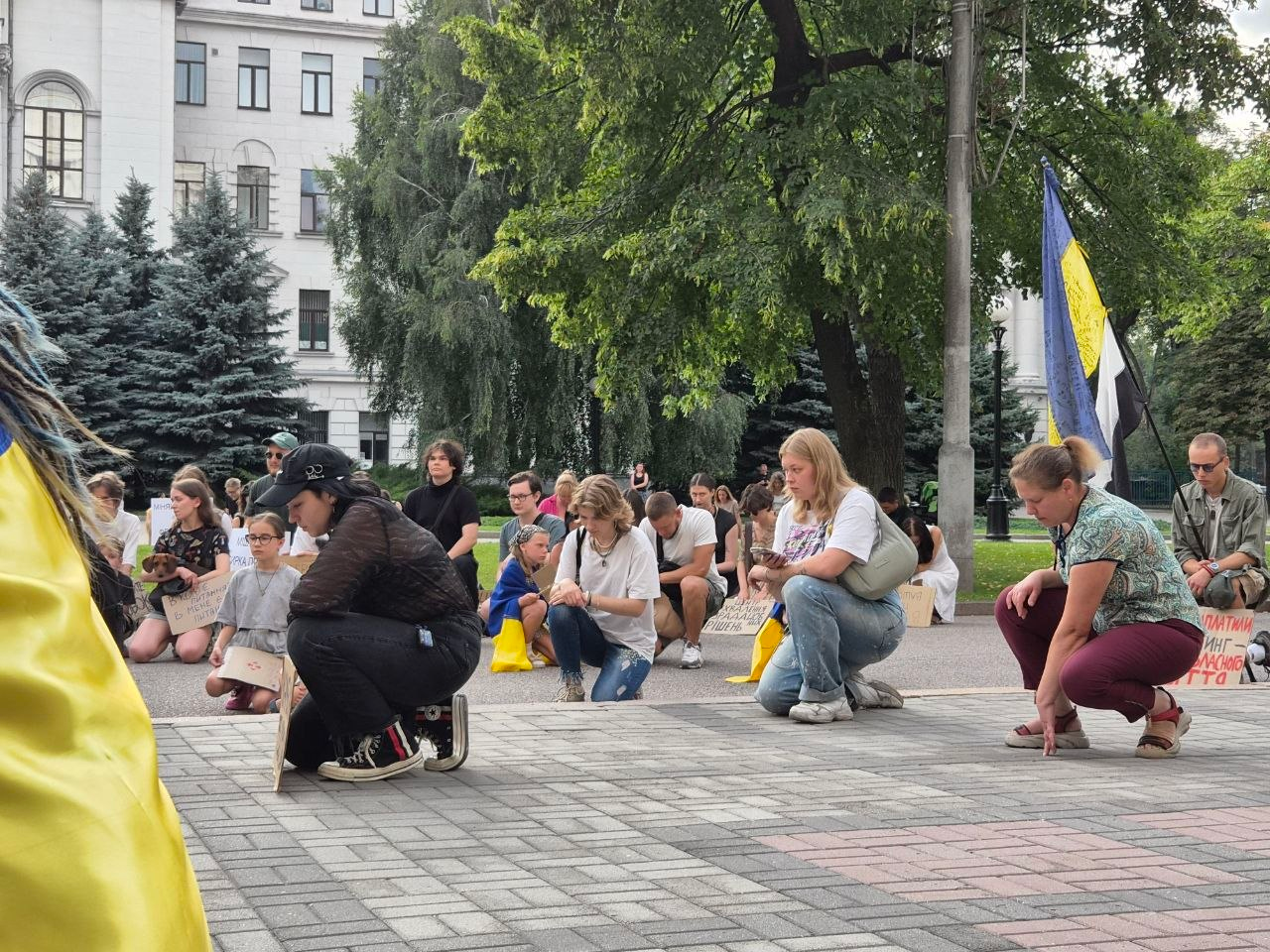«Ми ж не просто вийшли картонки потримати»: як у Дніпрі проходила шоста акція проти відставки Федорова