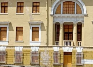 Палац студентів ДНУ: коштів на відновлення немає, а Дніпровська міськрада й університет не дійдуть згоди