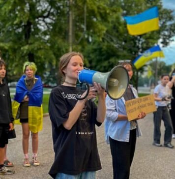 У Дніпрі 16-ту акцію за повернення Федорова скоротили через повітряні тривоги
