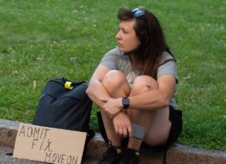 «Не байдуже, у якій країні жити»: що говорили дніпряни на 16-й акції за повернення Федорова