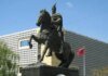 Принцип взаимности: мэр столицы Косово снял украинский флаг и объяснил свои действия «неуважением к своей стране». ВИДЕО
