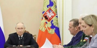 Путин вызвал к себе силовиков из-за угрозы «черной осени»