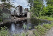 Предприниматель из Винницкой области «заработал» на дорогах и, в придачу, залил нефтью землю в Виннице