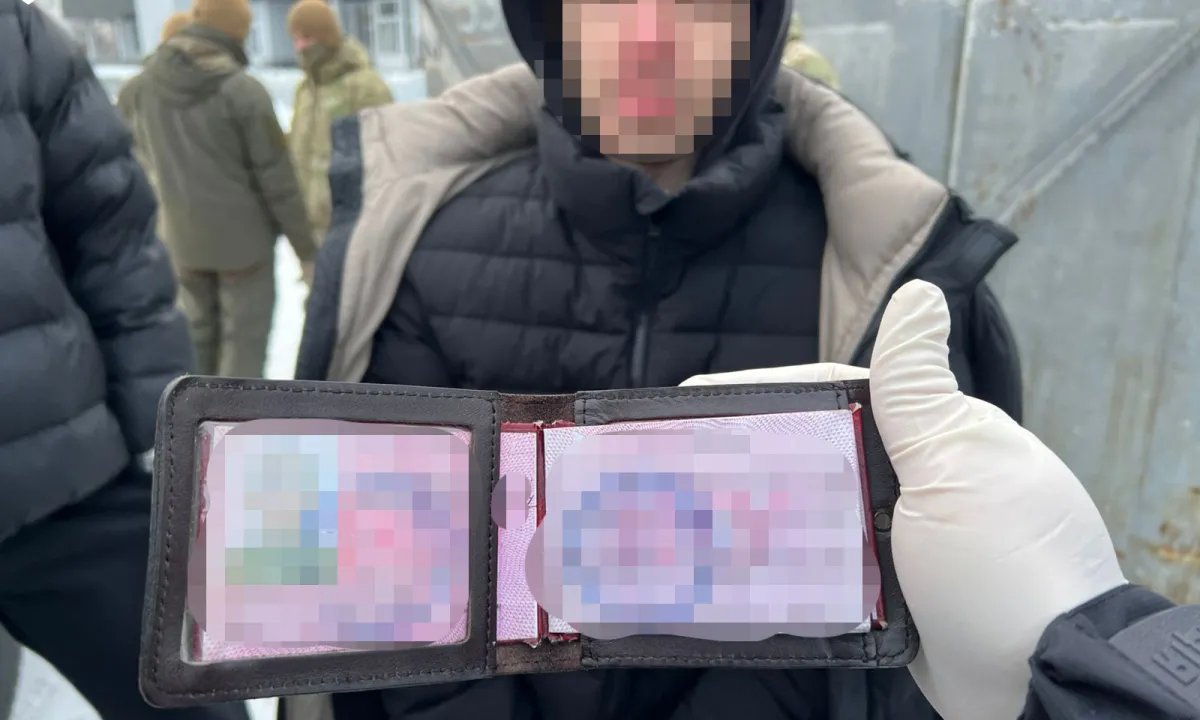 Военнослужащий перевозил оружие из Донецкой области в Полтаву для продажи — дело передано в суд