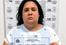 Взрослую женщину разоблачили, когда выяснилось, что она более года выдавала себя за ребёнка в приёмной семье