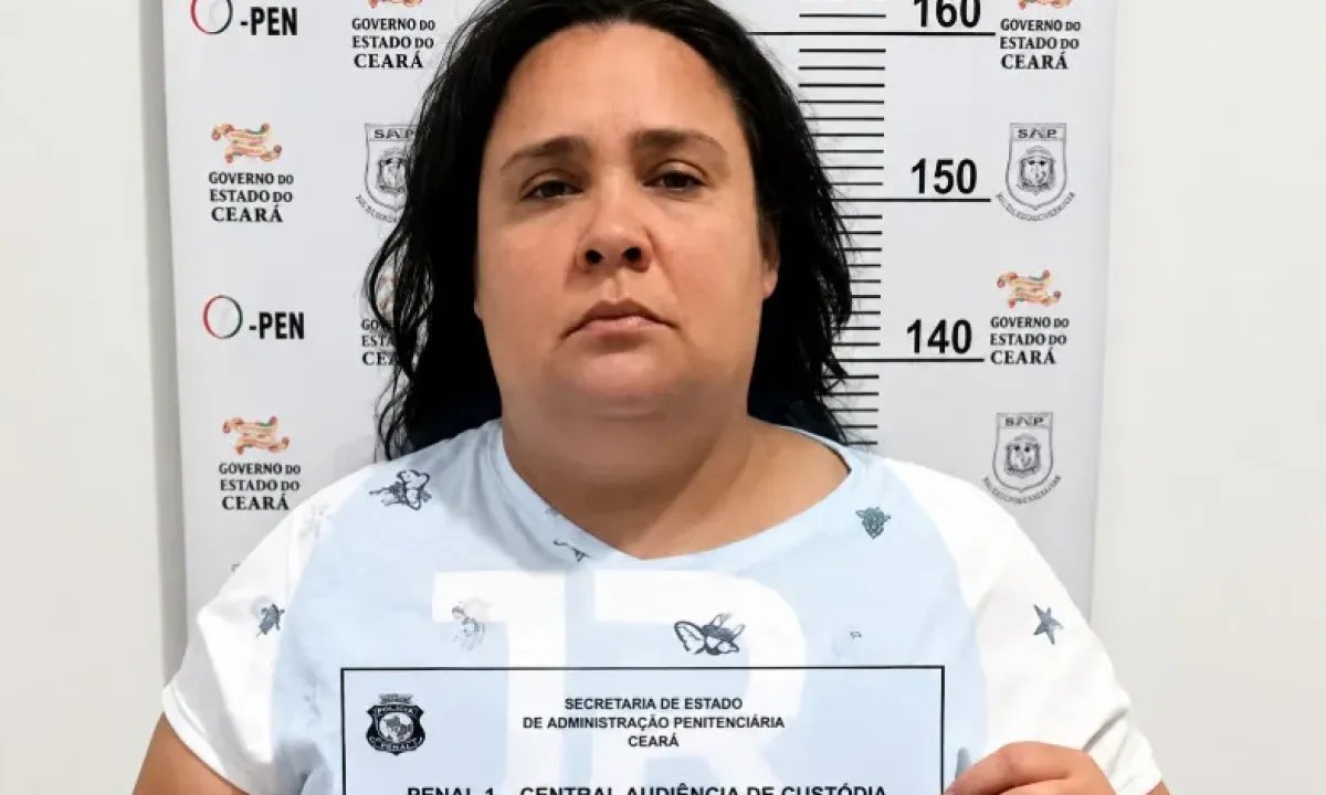 Взрослую женщину разоблачили, когда выяснилось, что она более года выдавала себя за ребёнка в приёмной семье