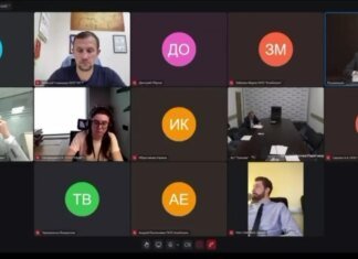 Паника в прямом эфире: пранкер испугал путинских чиновников, как будто украинский спецназ уже на пороге. ВИДЕО