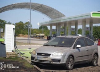 Одесская область: российские войска обстреляли АЗС и терминал «Новой почты»