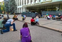 Дрони, втрати й демократія: про що говорили на першій серпневій акції на підтримку Федорова у Дніпрі