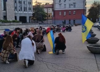 У Дніпрі проходить акція протесту проти звільнення Михайла Федорова