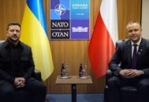 Зеленский поблагодарил Навроцкого за пожелания победы и заявил о стремлении развивать связи с Польшей