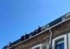 У Дніпрі під час обшуків працівники офісів стрибали з вікон і ховалися на даху