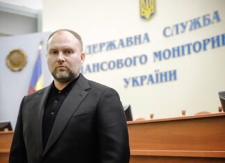 «Европейская солидарность» требует от правительства временно отстранить главу Госфинмониторинга Пронина