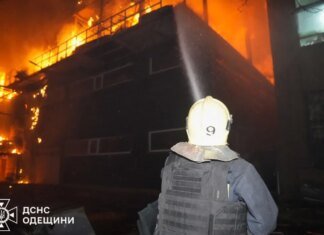 Одесса под массированной атакой РФ: в городе отключается свет, существует ракетная угроза