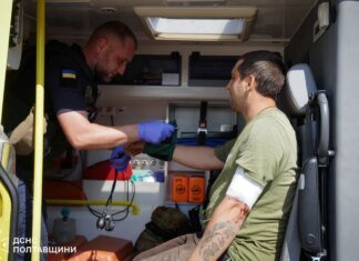 В Полтаве после удара вспыхнул пожар — есть пострадавшие. ФОТО