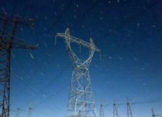 Утренняя атака и непогода оставили без электричества пять регионов