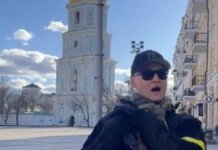 Лидер группы Бумбокс Хлывнюк жестко высказался о «почетных артистах» и заявил о готовности отказаться от звания заслуженного