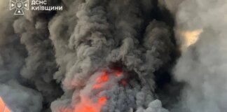 В Киевской области в результате обстрела загорелись склады в Бориспольском и Бучанском районах