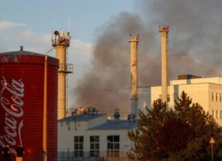 Взрыв и пожар на производстве: мировой гигант безалкогольных напитков попал под российский обстрел и сдедал заявление