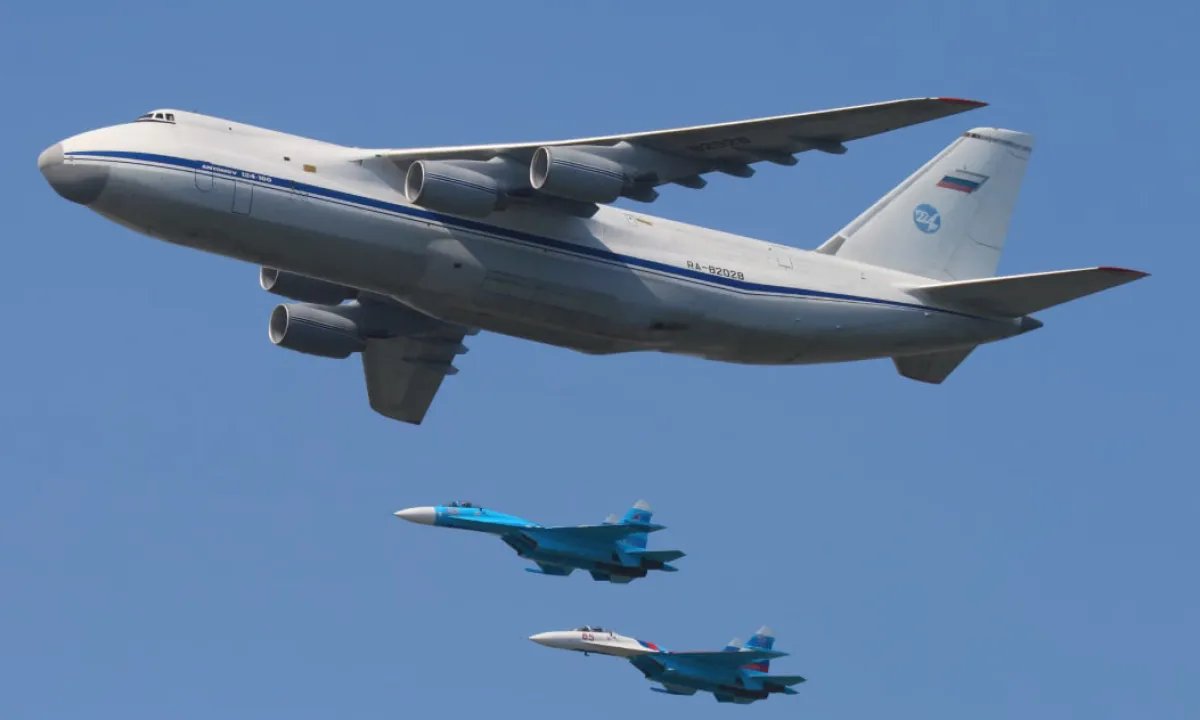 В российский Калининград прилетел секретный Ан-124: российские СМИ предполагают, что он доставил «Орешник»