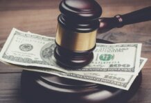 Судья подбивал адвоката занести $30 тысяч за нужный приговор в Киеве
