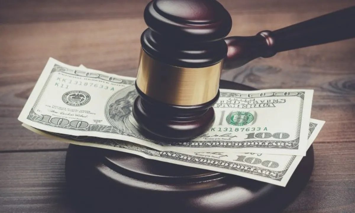 Судья подбивал адвоката занести $30 тысяч за нужный приговор в Киеве