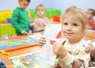 Украинцы призвали изменить правила в детских садах во время воздушных тревог