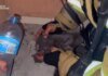 В Киеве мужчина вместе со спасателями пытался спасти кота из атакованого россиянами дома. ВИДЕО