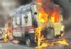 Автомобиль сгорел дотла: РФ попала в машину скорой помощи в Херсоне, есть пострадавшие