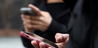 ЄС планує запропонувати заборону на використання соцмереж та чат-ботів з ШІ для дітей до 15 років