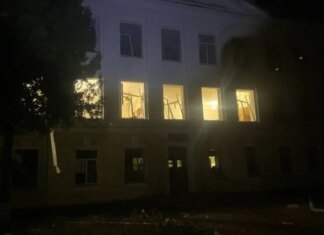 Конотоп подвергся атаке дронов: есть пострадавшие, повреждены дома, школа и железнодорожные пути