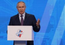 «Это они всё начали», — Путин истерит в лицо плебсу. ВИДЕО